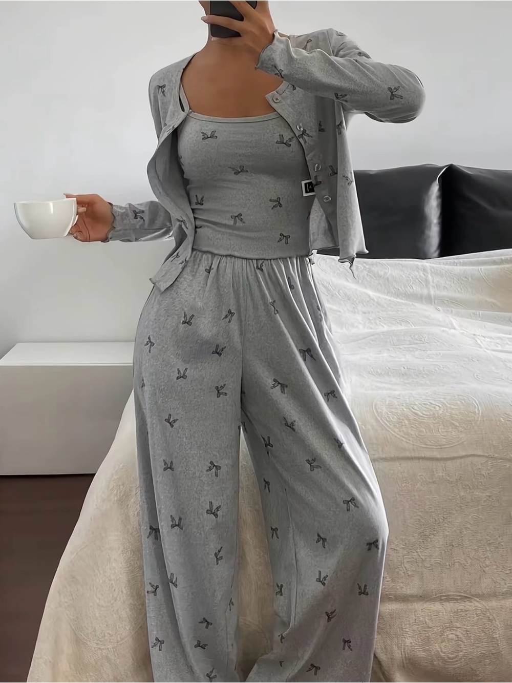 3-Piece Grey Bow-Print Loungewear Set - Cardigan, Cami & Wide-Leg Pants New - Picture 3 of 7